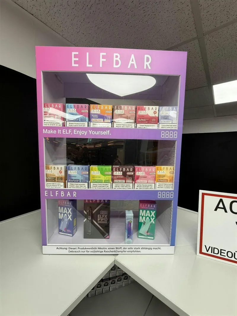 Original ELFBAR Produktdisplay im Vapestore Stendal